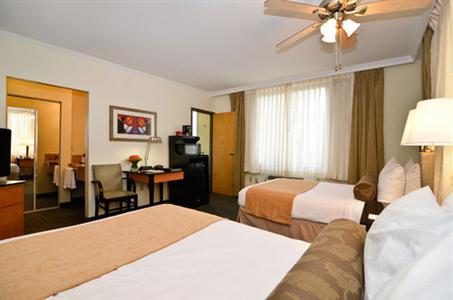 фото отеля BEST WESTERN PLUS St. Charles Inn