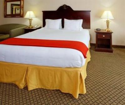 фото отеля Holiday Inn Express Hotel & Suites San Antonio I-90 Northwest