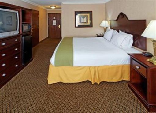 фото отеля Holiday Inn Express Hotel & Suites San Antonio I-90 Northwest