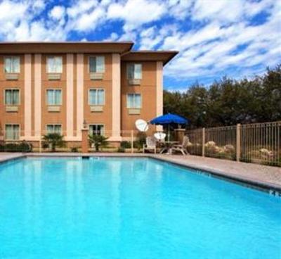 фото отеля Holiday Inn Express Hotel & Suites San Antonio I-90 Northwest