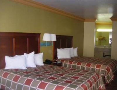 фото отеля Vagabond Inn Executive Hollywood Los Angeles