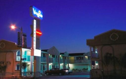 фото отеля Vagabond Inn Executive Hollywood Los Angeles