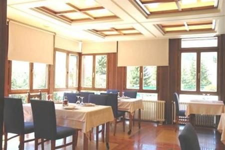 фото отеля Hotel Candanchu Aisa