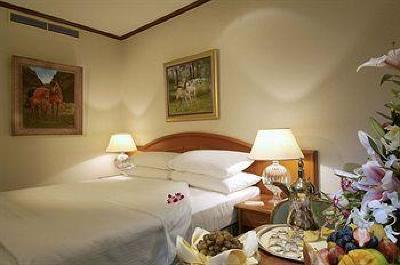 фото отеля Hotel Al Khozama, A Rosewood Hotel