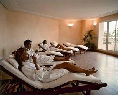 фото отеля Nahrawess Hotel