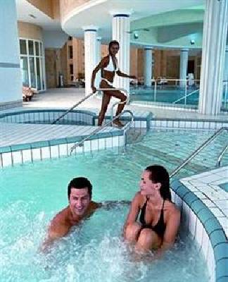 фото отеля Nahrawess Hotel