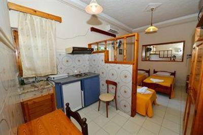 фото отеля Family Bikakis Apartments Kissamos