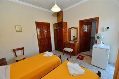 фото отеля Family Bikakis Apartments Kissamos