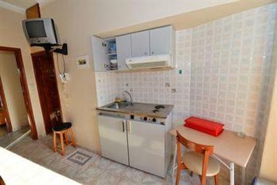 фото отеля Family Bikakis Apartments Kissamos