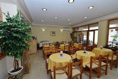 фото отеля Family Bikakis Apartments Kissamos