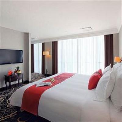 фото отеля Mövenpick Hotel Ho Chi Minh City