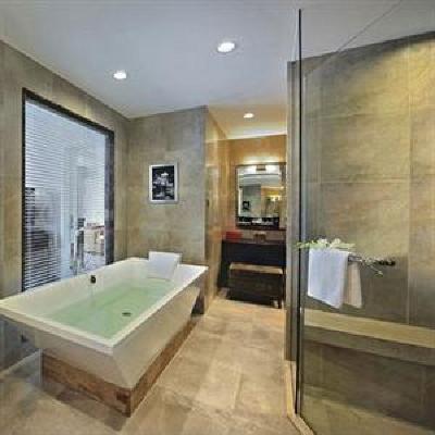 фото отеля Mövenpick Hotel Ho Chi Minh City