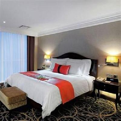 фото отеля Mövenpick Hotel Ho Chi Minh City