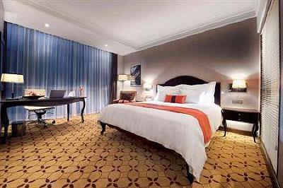 фото отеля Mövenpick Hotel Ho Chi Minh City