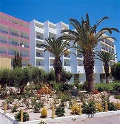 фото отеля Doreta Beach Resort Petaloudes