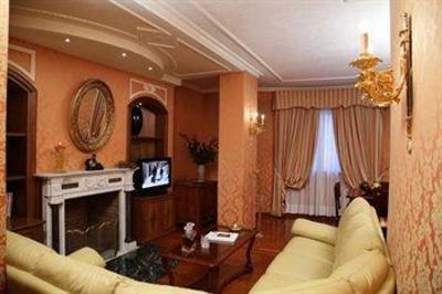 фото отеля Grand Hotel Vanvitelli Marcianise