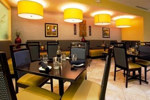 фото отеля Holiday Inn Statesboro South