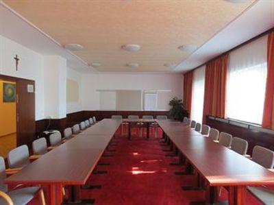 фото отеля Hotel Zur Post Illmitz
