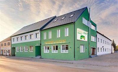 фото отеля Hotel Zur Post Illmitz