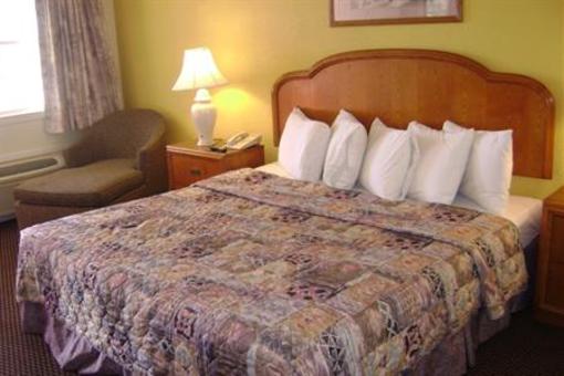 фото отеля Countryside Inn Sealy