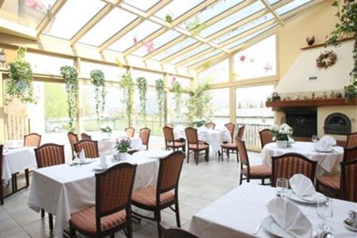 фото отеля Aranykorona Restaurant and Hotel