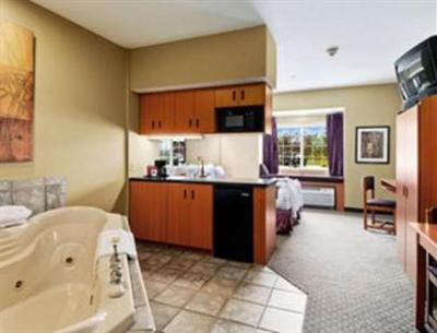 фото отеля GuestHouse Inn & Suites Elma
