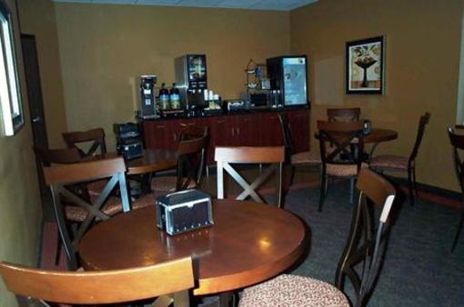 фото отеля America's Best Inn Big Lake