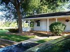 фото отеля Hitching Post Motel Forest Lake