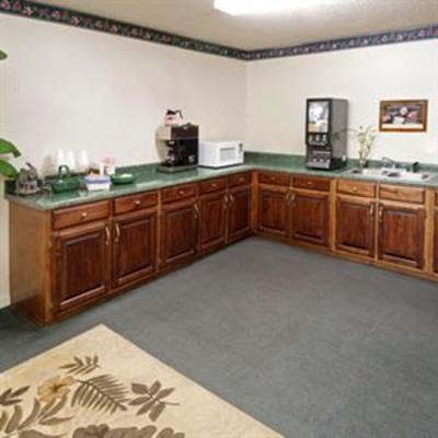 фото отеля Ambassador Inn and Suites Jeffersonville
