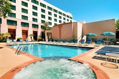 фото отеля Hilton New Orleans Airport