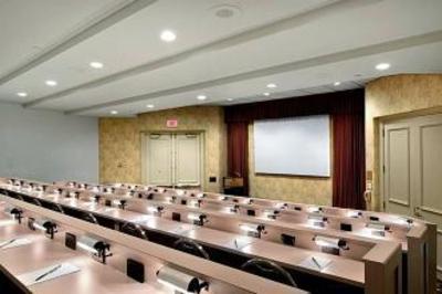 фото отеля Hilton New Orleans Airport