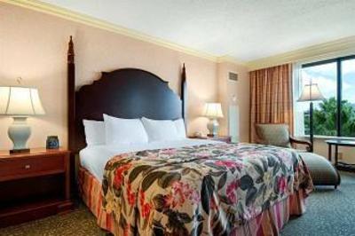 фото отеля Hilton New Orleans Airport