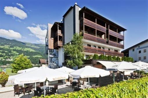 фото отеля Malerhaus Hotel Fügen