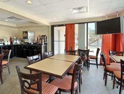фото отеля Ramada Limited Calhoun