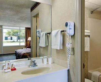 фото отеля Ramada Limited Calhoun