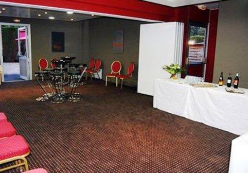 фото отеля Comfort Hotel Lille Roubaix Tourcoing