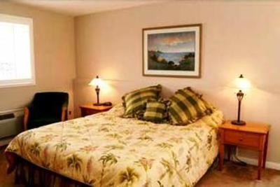 фото отеля Crown City Inn