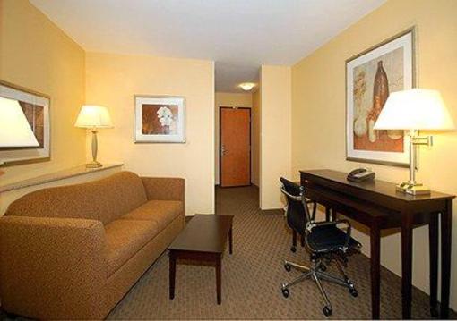 фото отеля Comfort Suites French Lick