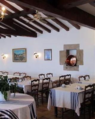 фото отеля Hotel Arocena Saint-Pee-sur-Nivelle
