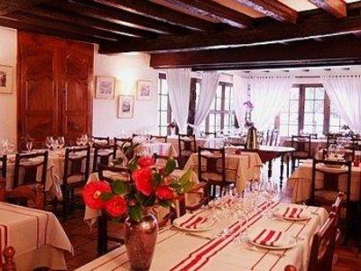 фото отеля Logis Hotel De La Nivelle Saint-Pée-sur-Nivelle