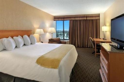 фото отеля Red Lion Hotel Denver Southeast