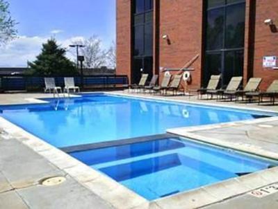 фото отеля Red Lion Hotel Denver Southeast