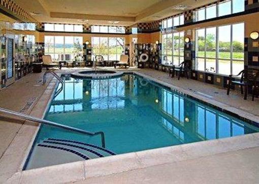 фото отеля Comfort Inn & Suites Near Lake Lewisville