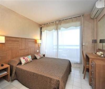фото отеля Hotel Beau Rivage