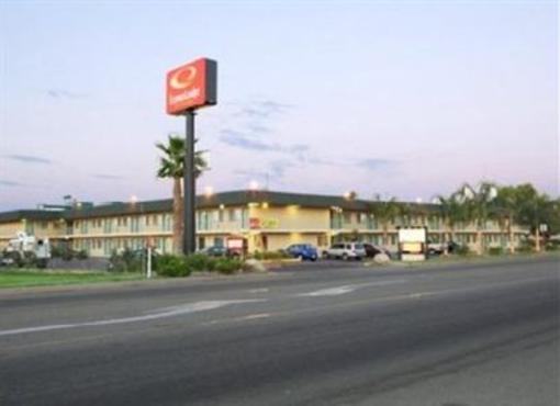 фото отеля Econo Lodge Inn & Suites Buttonwillow