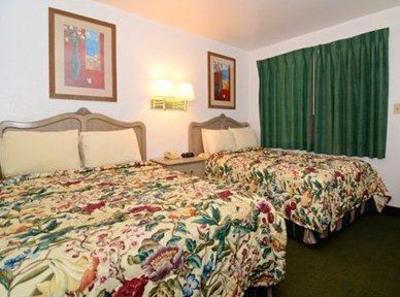 фото отеля Econo Lodge Inn & Suites Buttonwillow