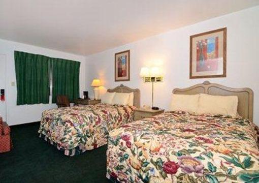 фото отеля Econo Lodge Inn & Suites Buttonwillow