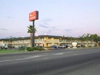 Econo Lodge Inn & Suites Buttonwillow