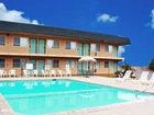 фото отеля Econo Lodge Inn & Suites Buttonwillow