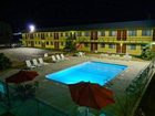 фото отеля Econo Lodge Inn & Suites Buttonwillow